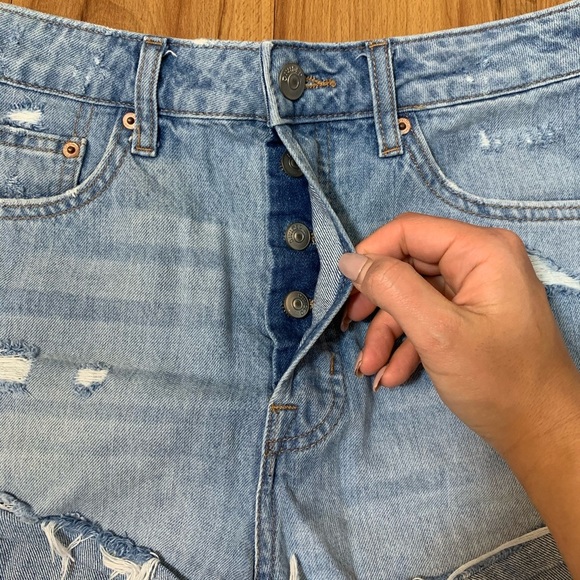 H&M DIVIDED High Rise Jean Distressed Jean Shorts - Picture 3 of 8